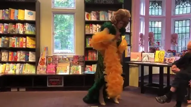 Drag queen teaches children to twerk