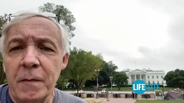 50-Day-Siege of White House falls flat