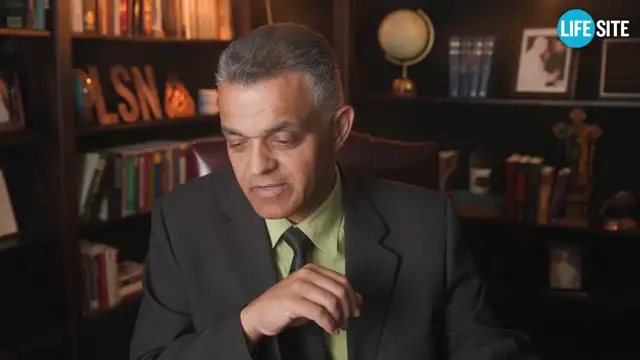 BREAKING: Pope Francis proposes to meet Russian Orthodox