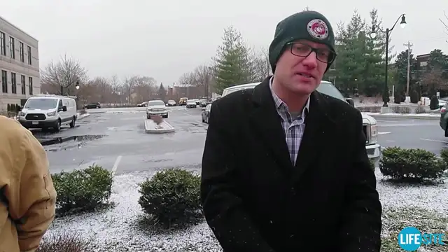 LifeSite delivers 25,000+ signature petition to Covington bishop urging him to apologize