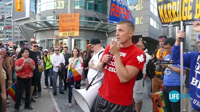 Nudity, public sex acts, and Justin Trudeau at the 2016 Toronto Pride Parade