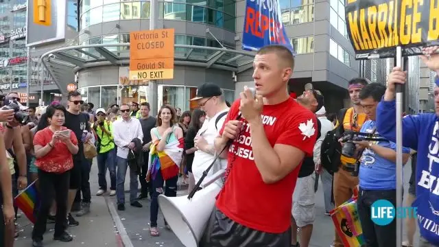 Nudity, public sex acts, and Justin Trudeau at the 2016 Toronto Pride Parade