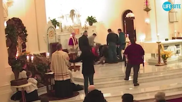 Washington priest David Gaines attacked during prayer service
